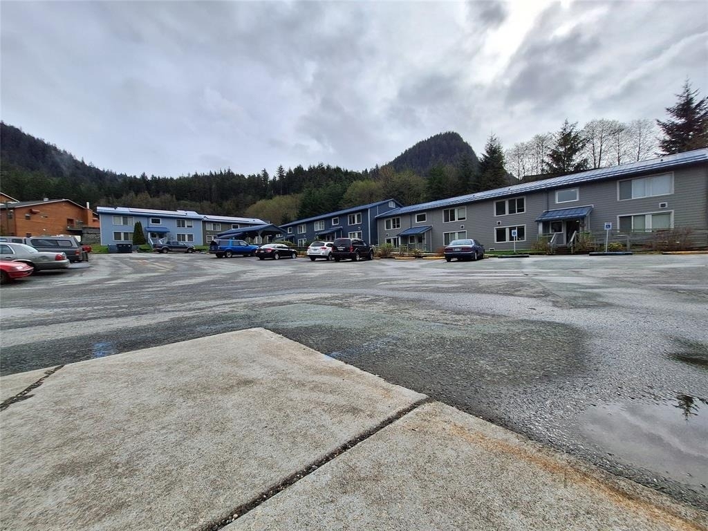 1050 Salmon Creek Ln - Photo 1