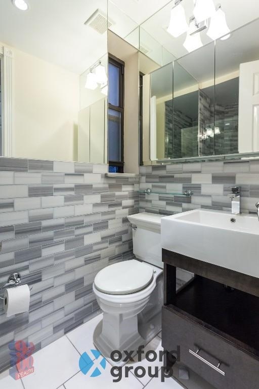 East 8th Street - Photo 4