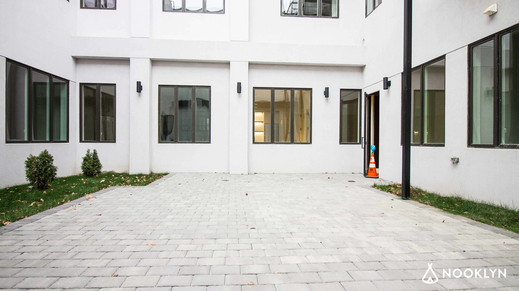 783 Knickerbocker Avenue - Photo 9