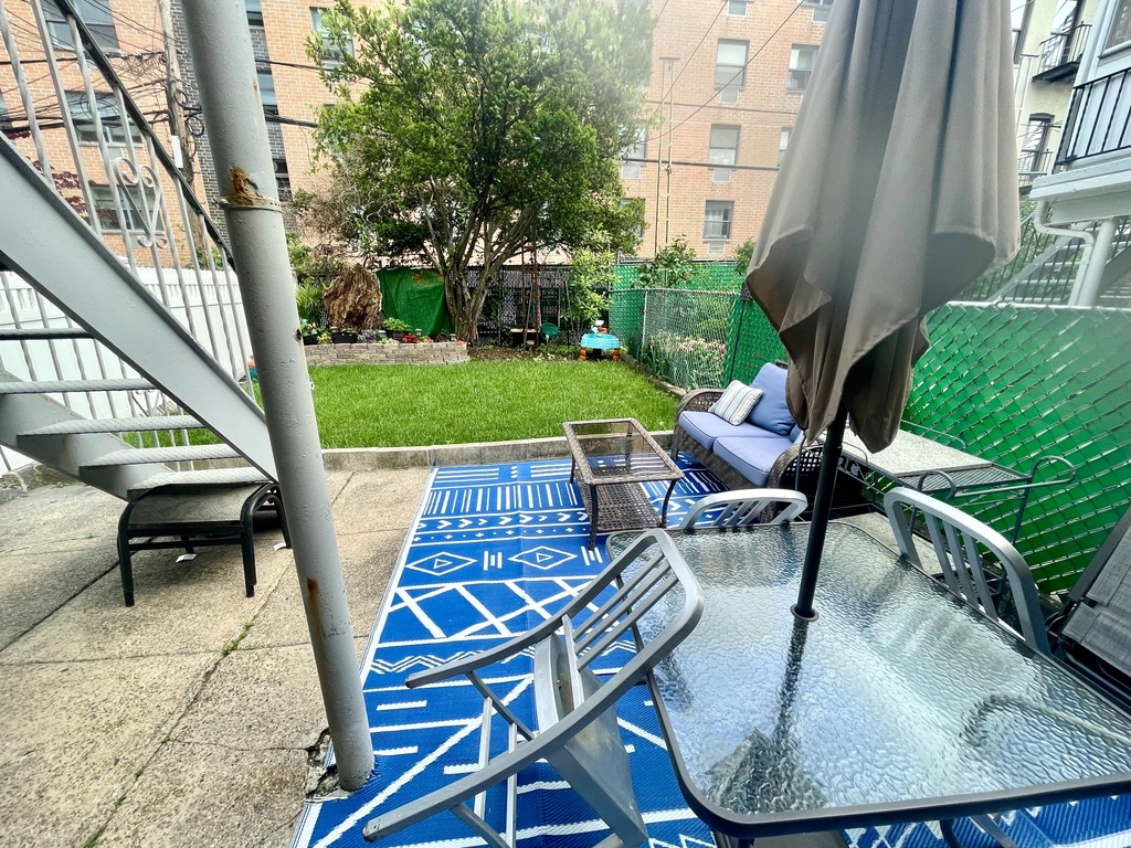 31-39 32nd Street - Photo 2