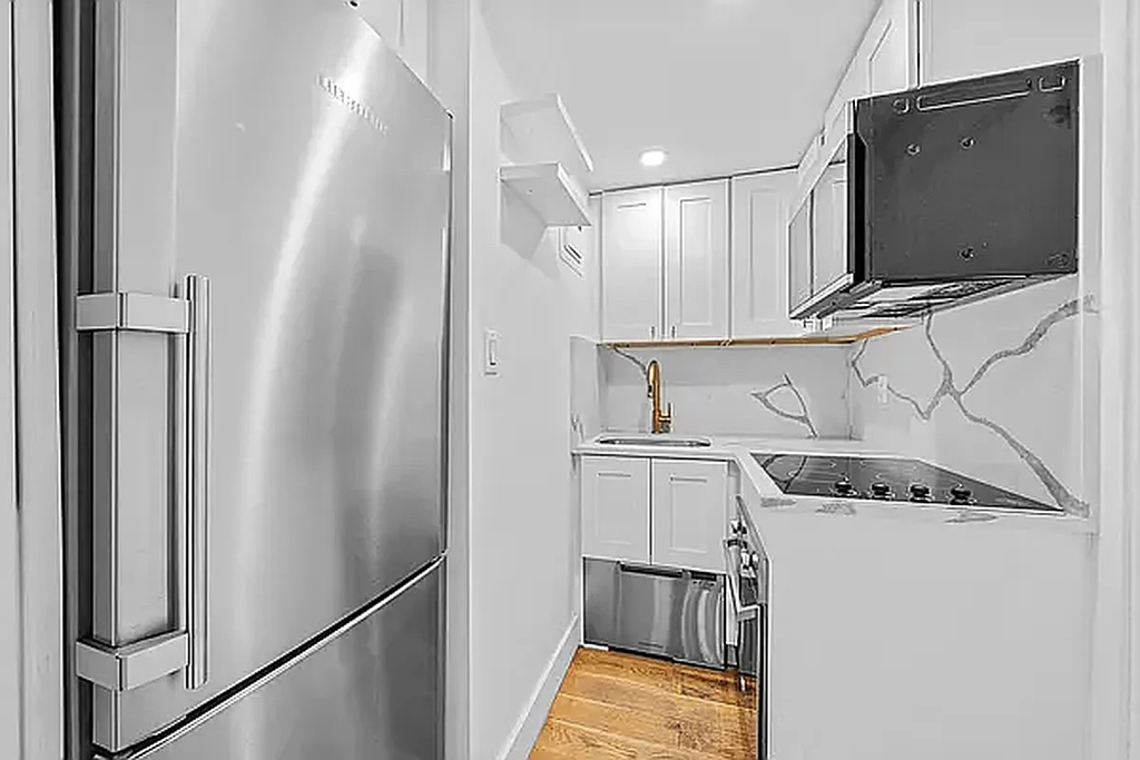 25 East 67th Street - Photo 1
