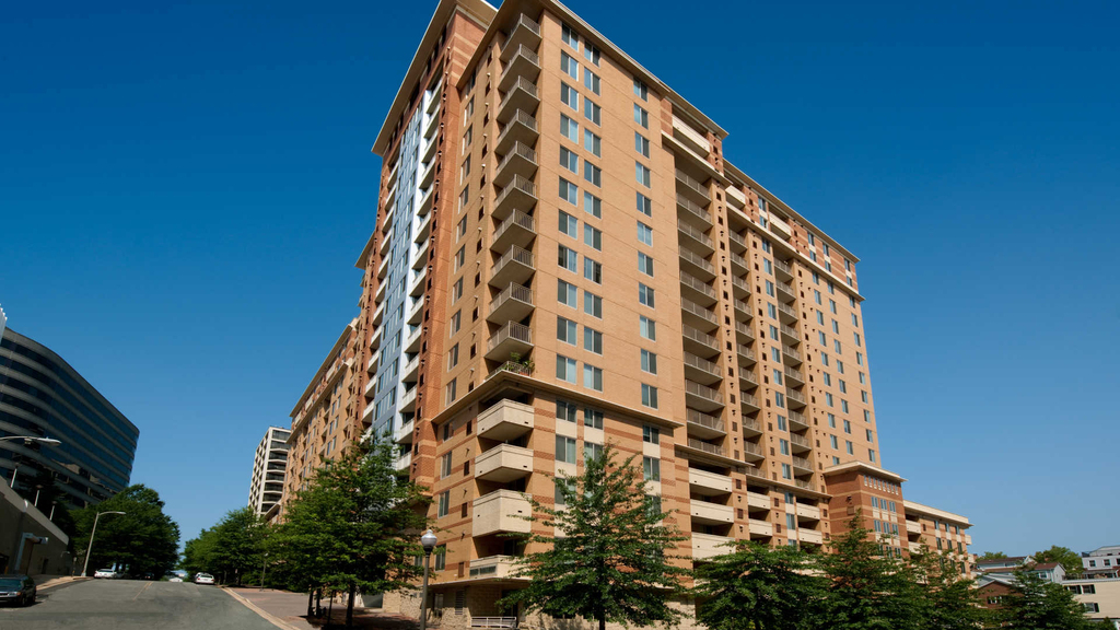 1800 N. Oak St. - Photo 0