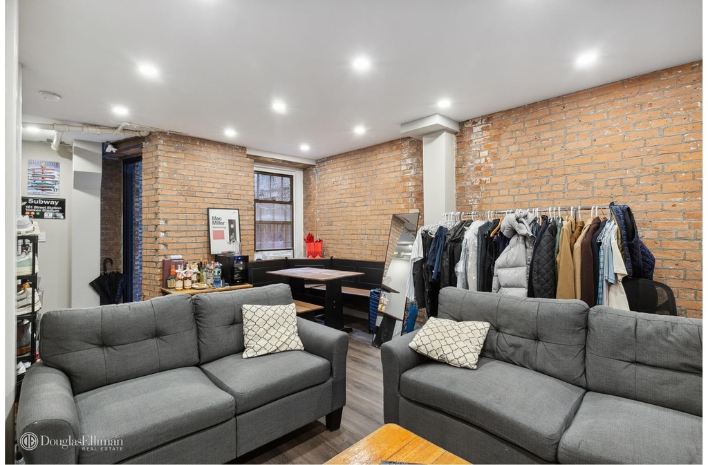 332 E 19th St - Photo 1