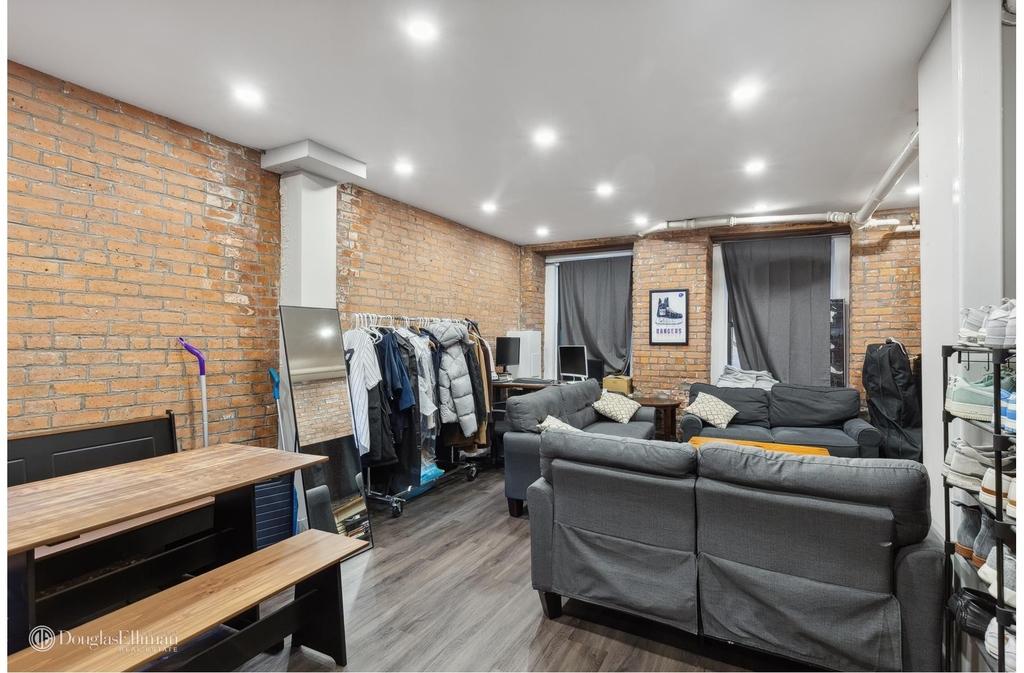 332 E 19th St - Photo 0