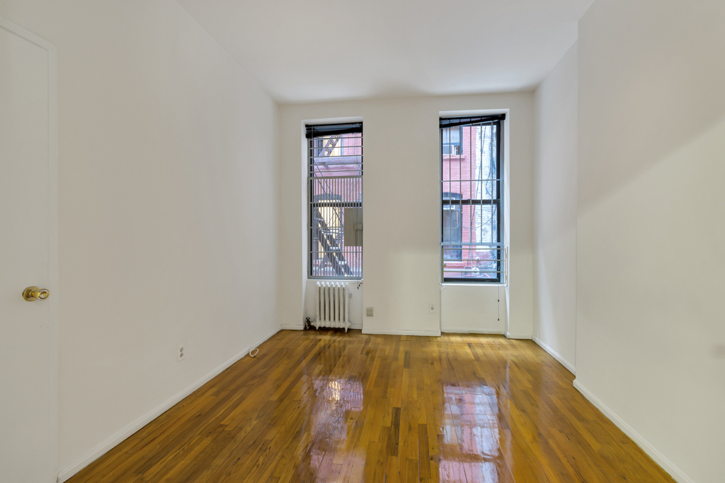 West 45th Street - Photo 2