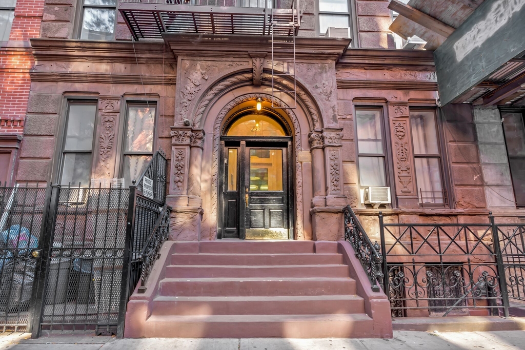 West 45th Street - Photo 6