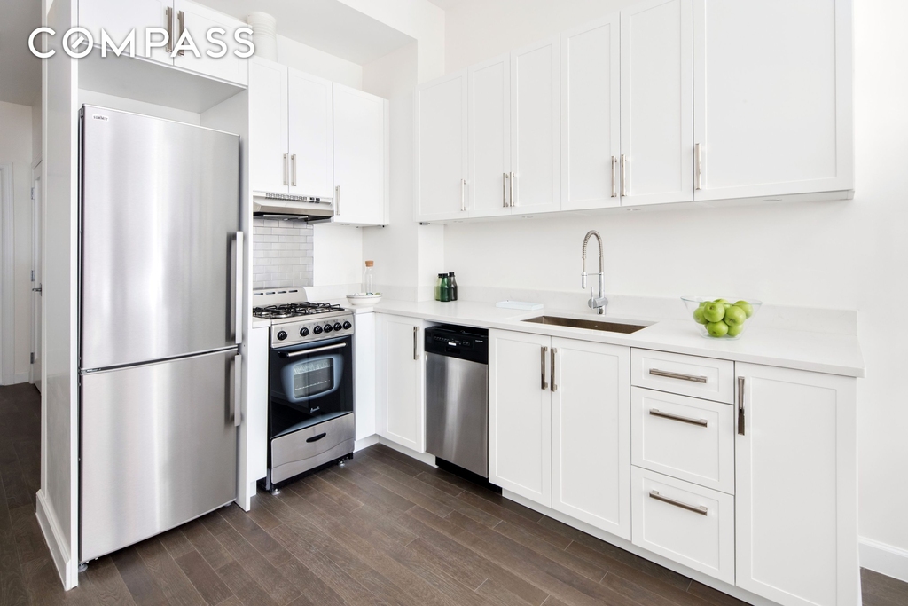 44 E End Avenue - Photo 2
