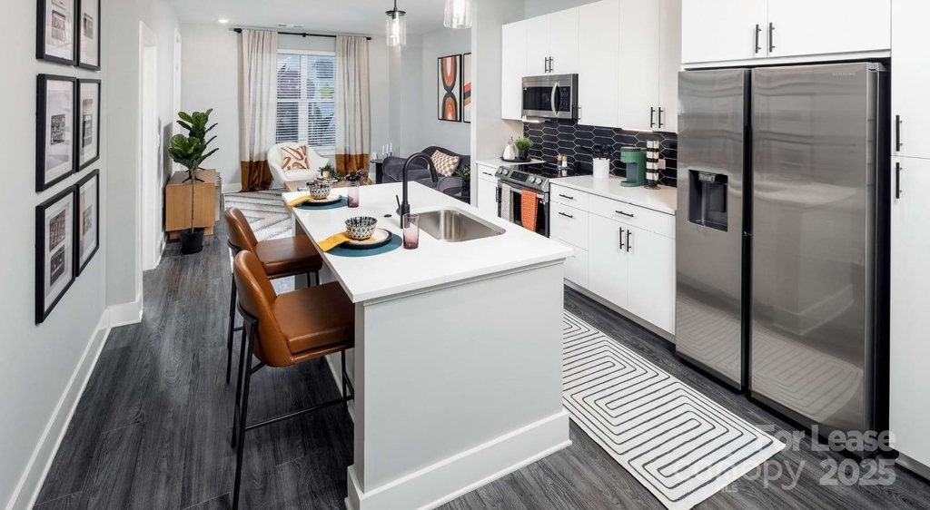 1015 N Alexander Street - Photo 10