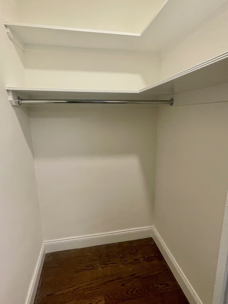 East 88th / 1st Avenue - Photo 4