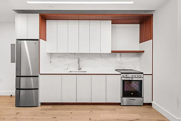 570 Fulton Street - Photo 1