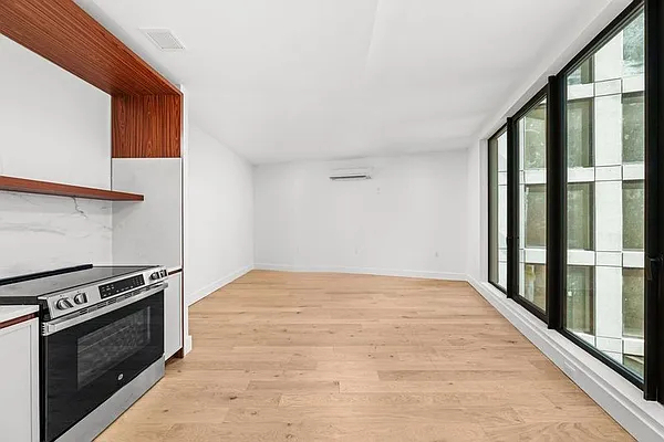 570 Fulton Street - Photo 2