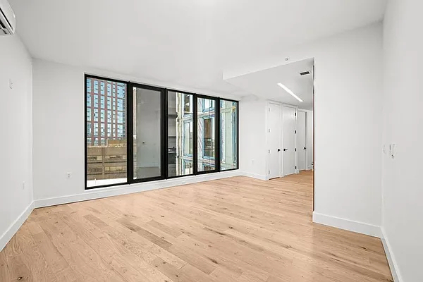 570 Fulton Street - Photo 3