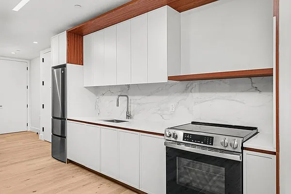 570 Fulton Street - Photo 1