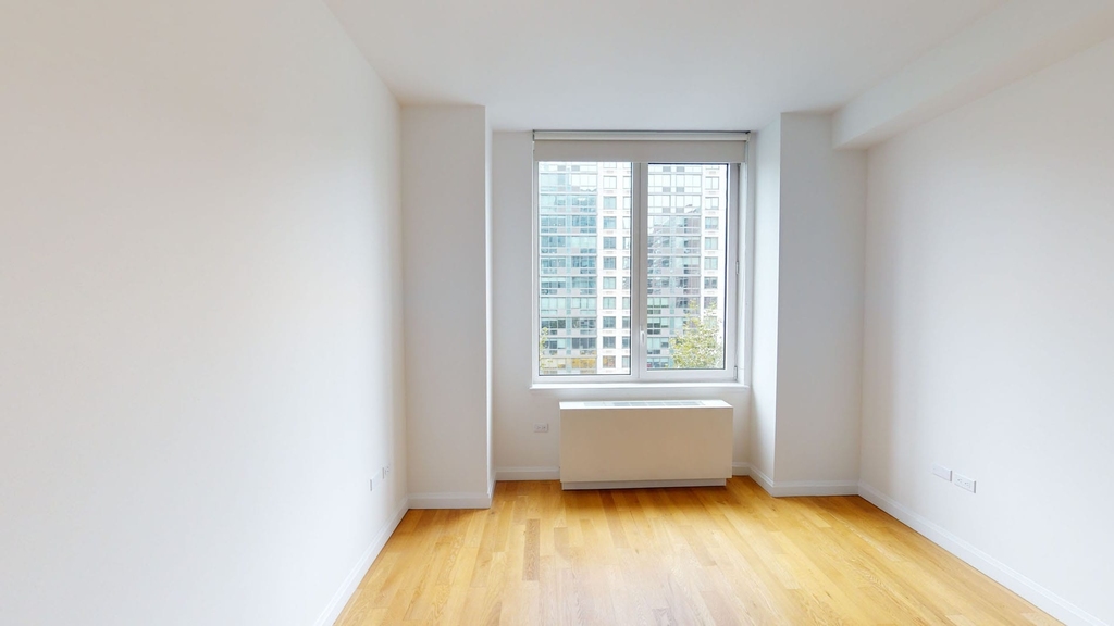 795 Columbus Ave - Photo 3