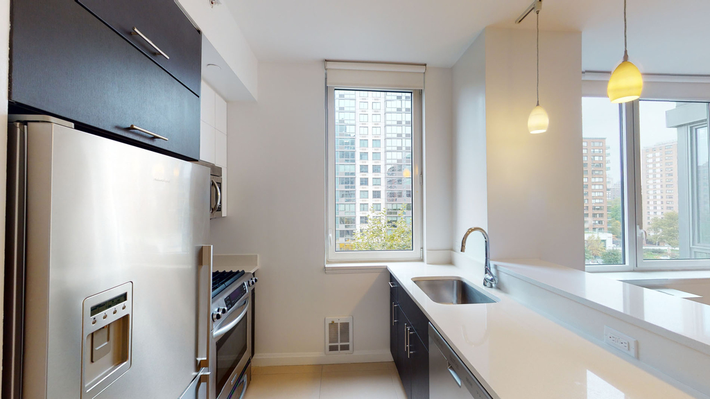 795 Columbus Ave - Photo 2