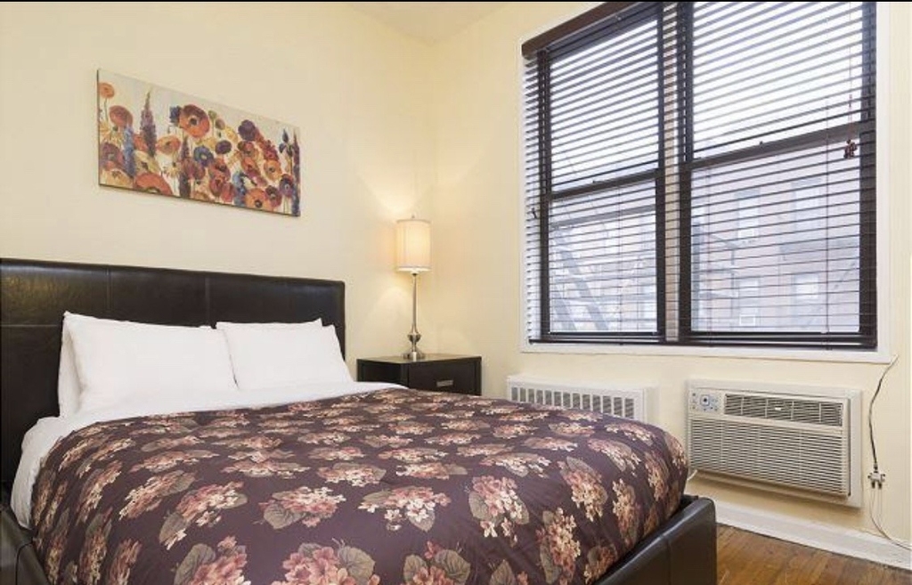 238 E 82nd Street - Photo 2