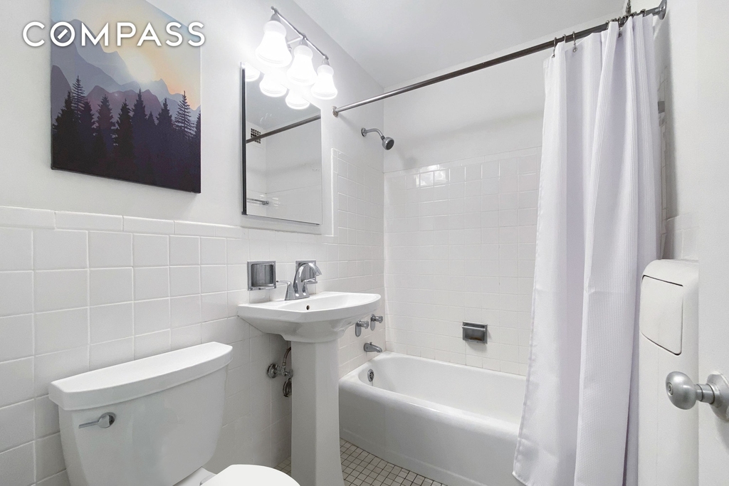 300 E 33rd Street - Photo 7