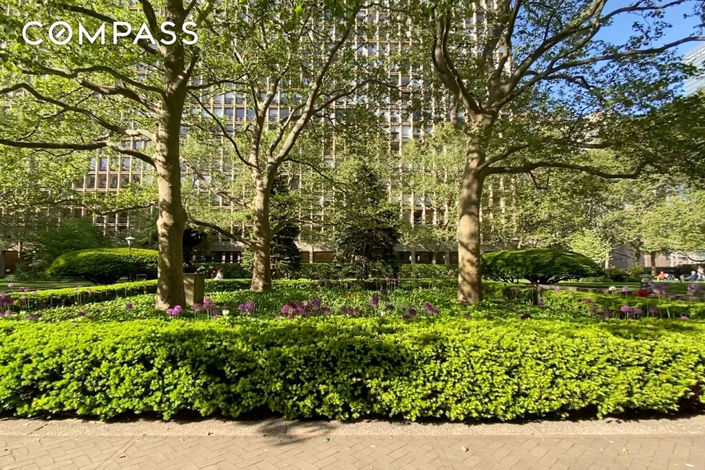 300 E 33rd Street - Photo 14