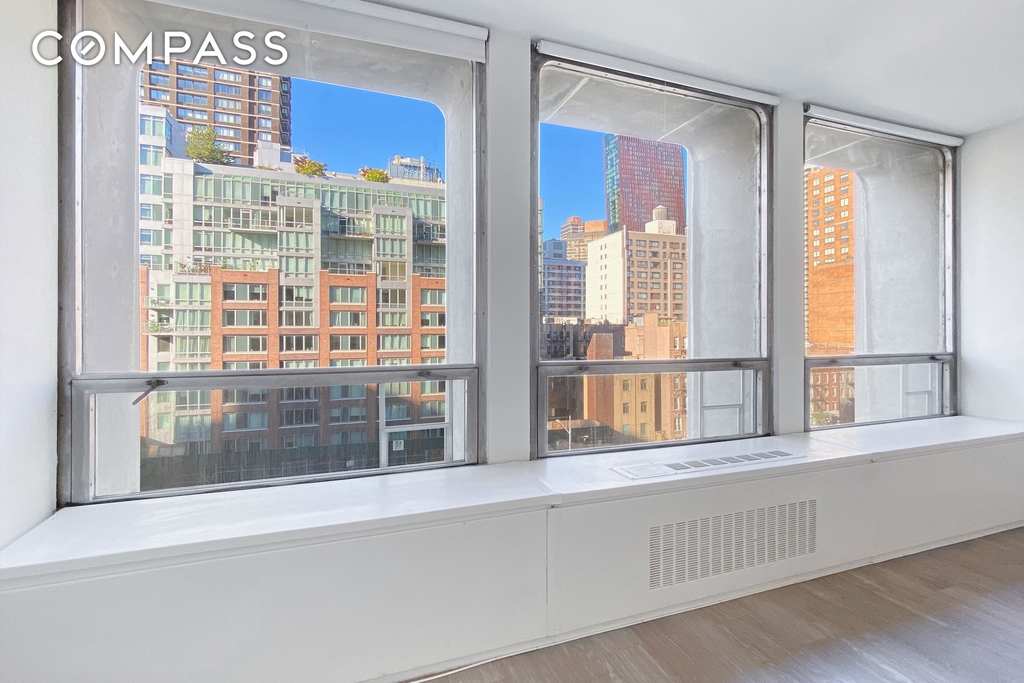 300 E 33rd Street - Photo 2