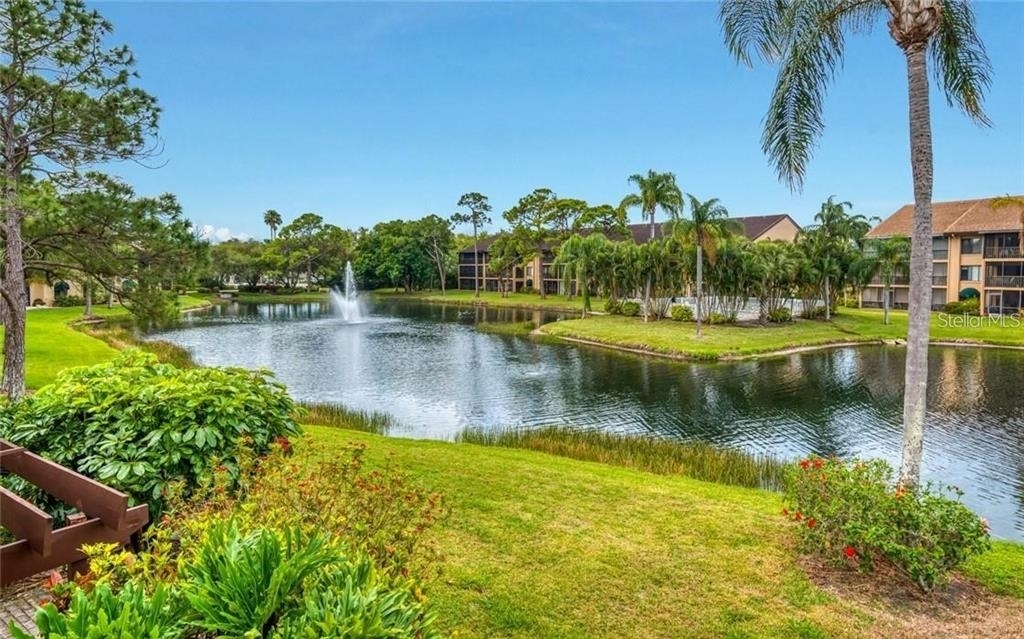 5652 Ashton Lake Drive - Photo 4