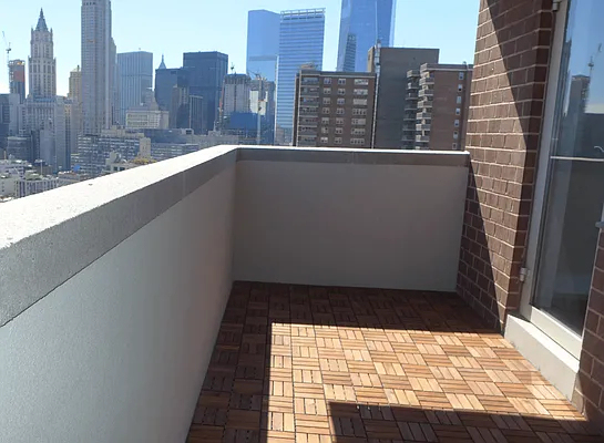 Greenwich Street  - Photo 4