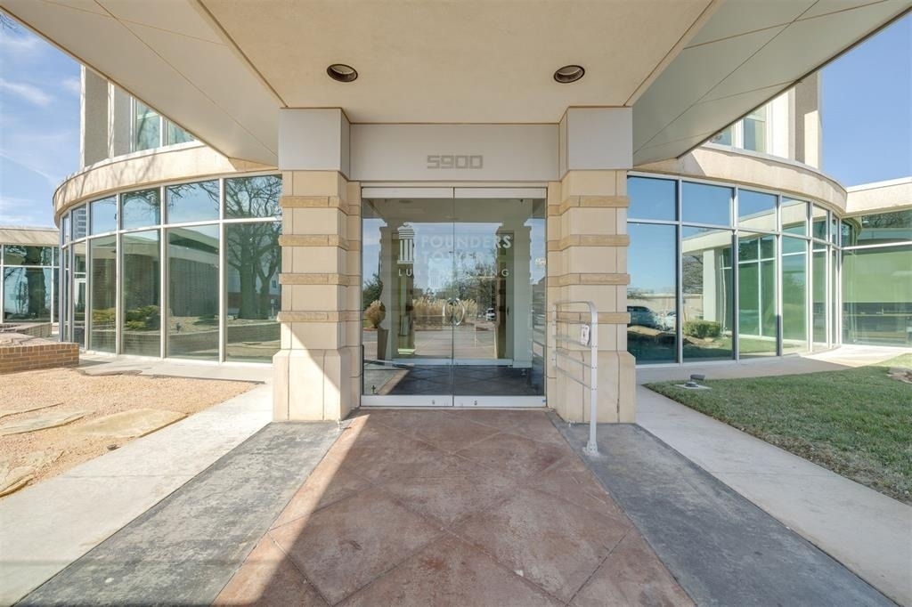5900 Mosteller Drive - Photo 18
