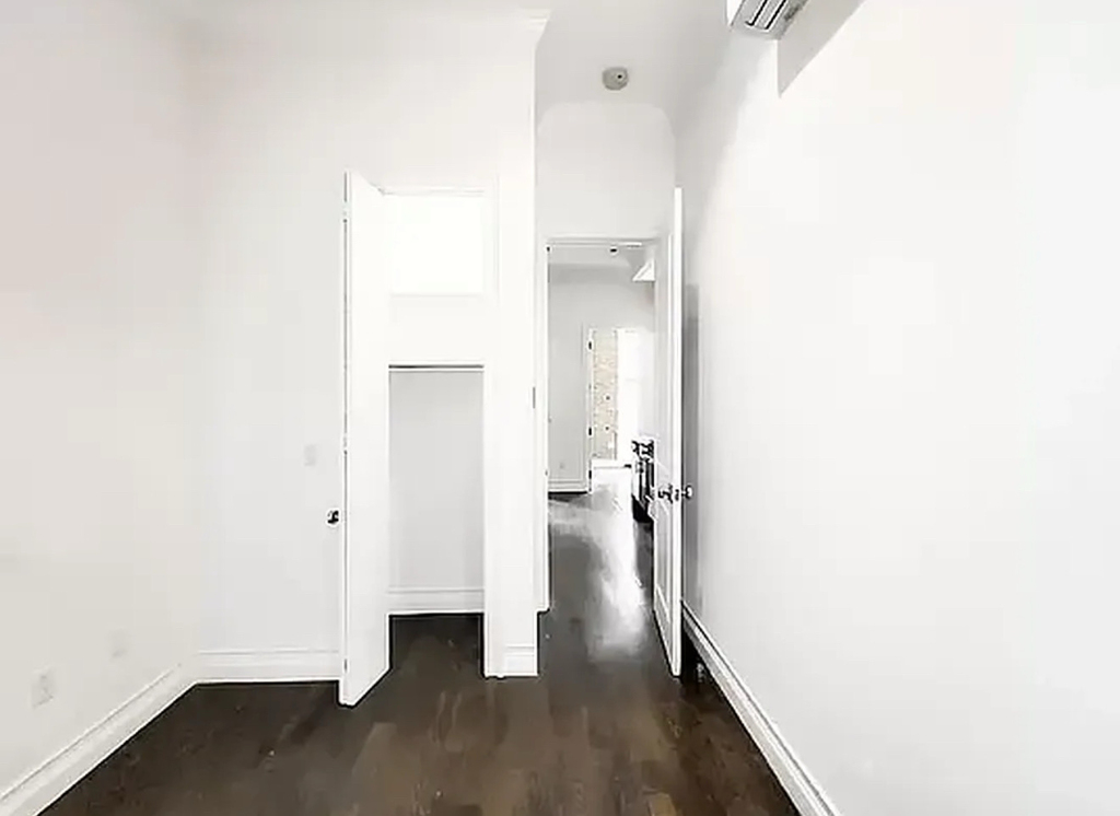 350 3rd Avenue - Photo 7