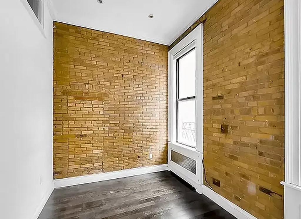 350 3rd Avenue - Photo 4