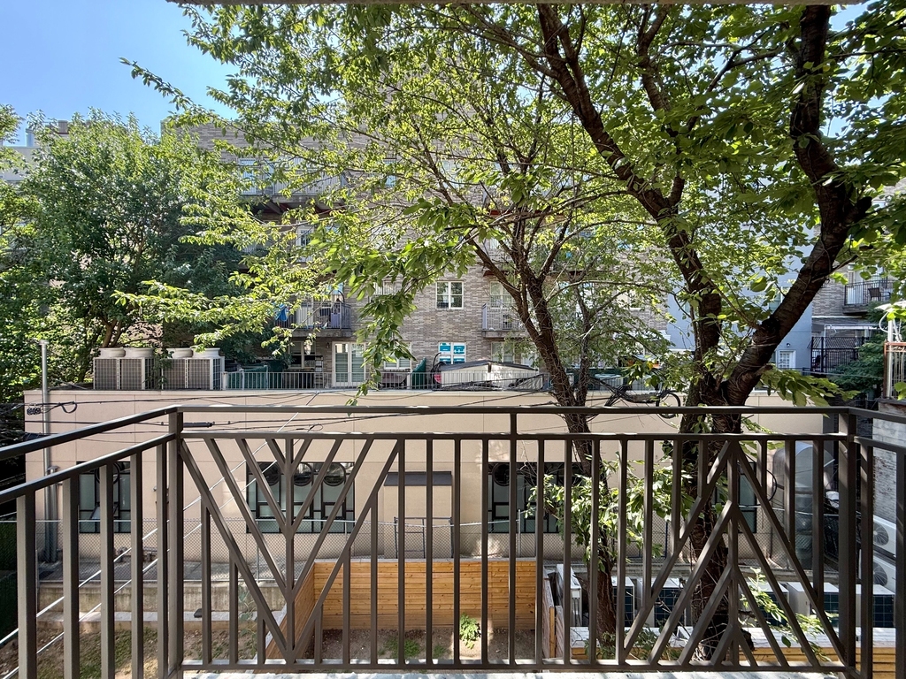 948 Bedford Avenue - Photo 4