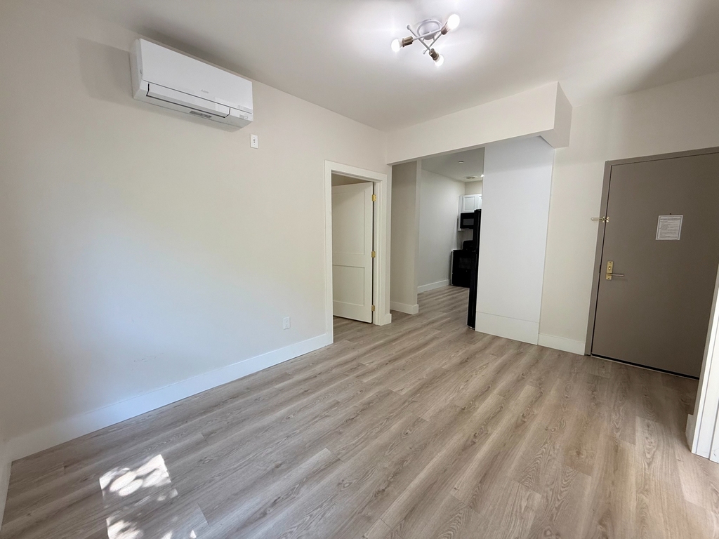 948 Bedford Avenue - Photo 5