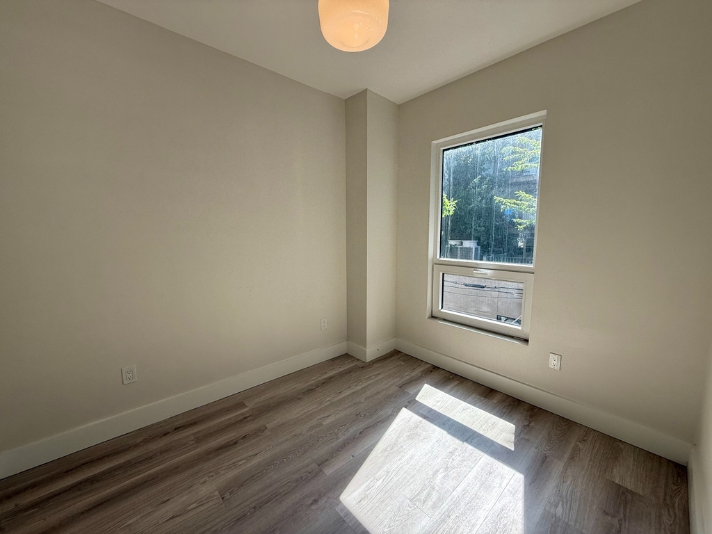 948 Bedford Avenue - Photo 9