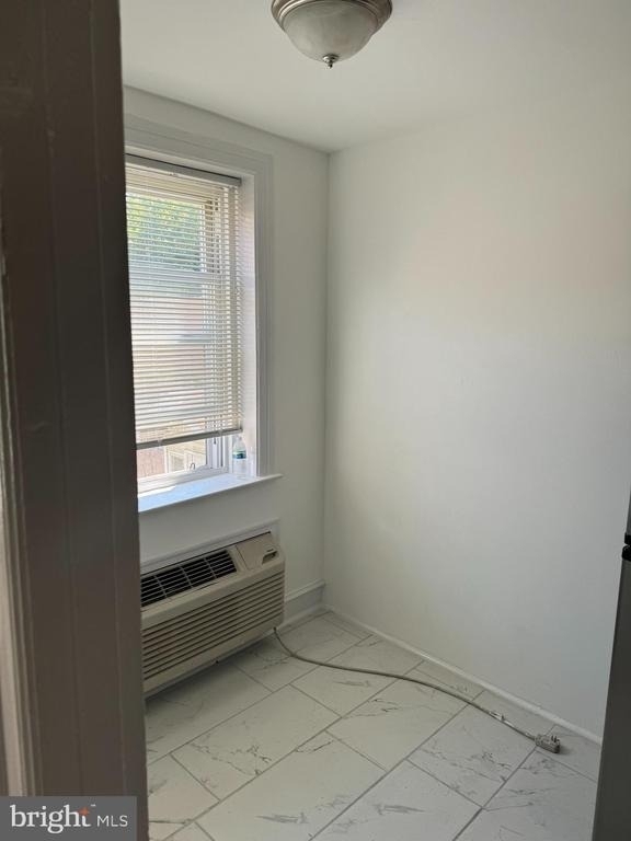 6024 Larchwood Avenue - Photo 4