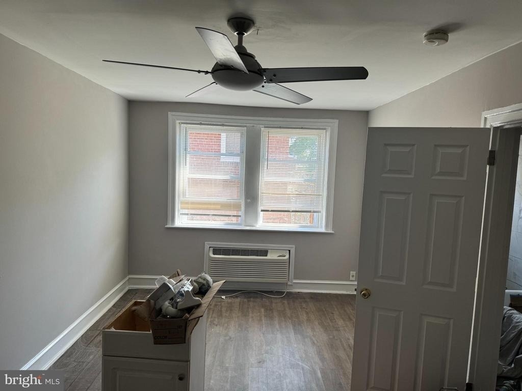 6024 Larchwood Avenue - Photo 3