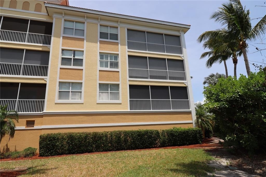 255 W End Drive - Photo 2