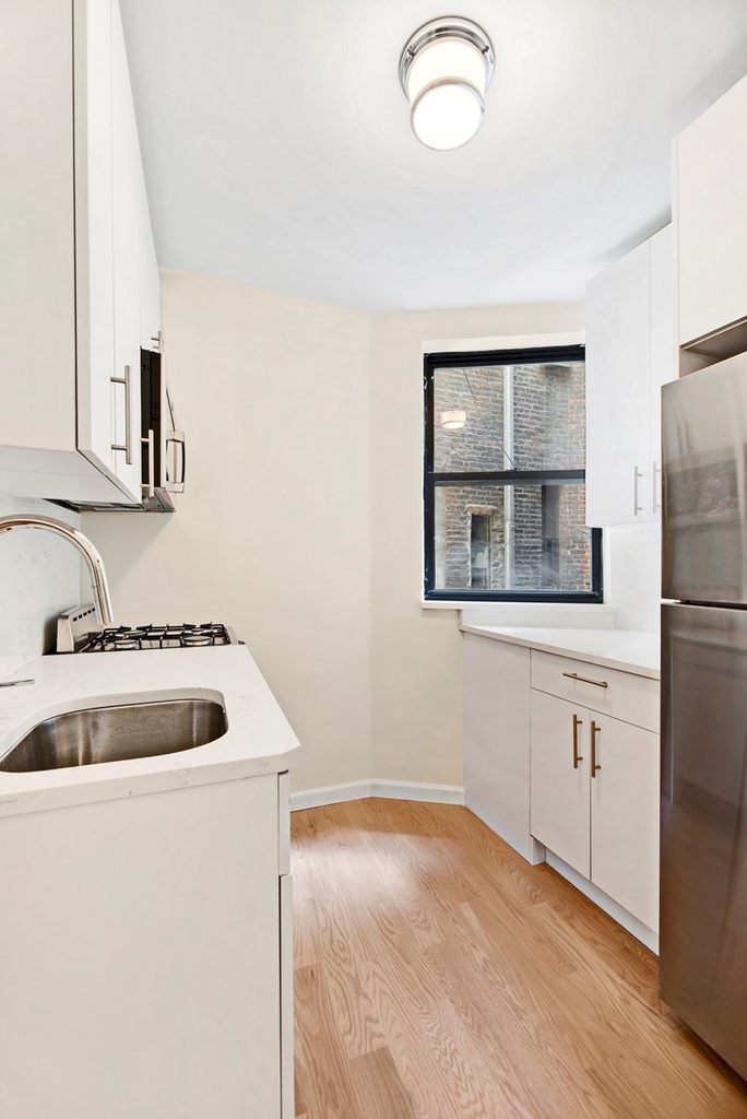 West 49th Street - Photo 3