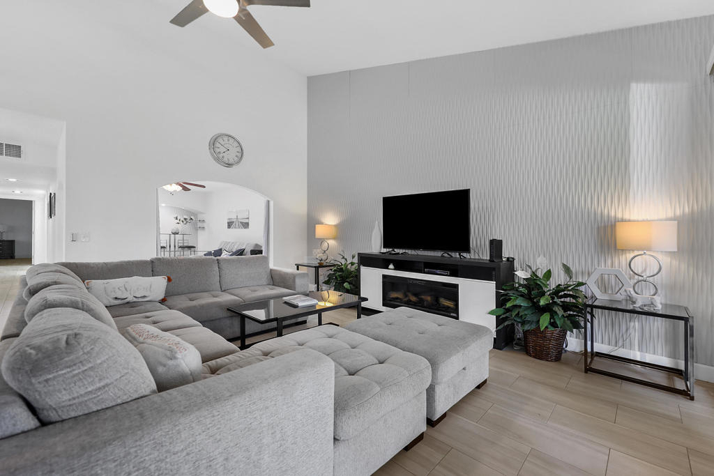 5 Majorca Drive - Photo 2