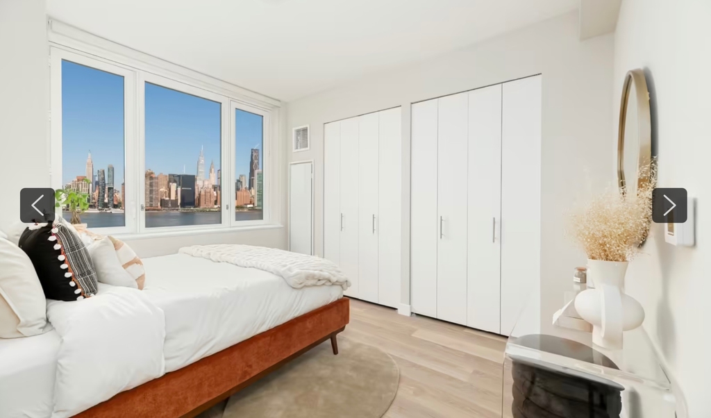 2-21 Malt Drive, Long Island City, 11101 - Photo 3