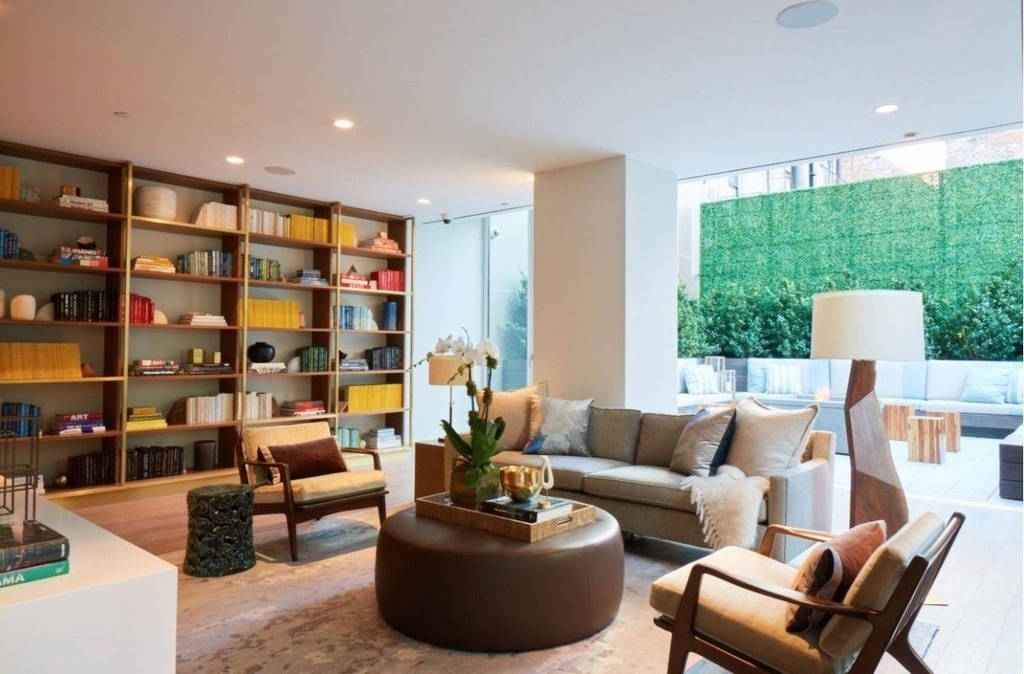 305 E 51st Street - Photo 0