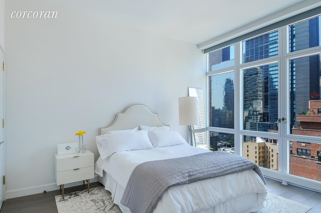 305 E 51st Street - Photo 9