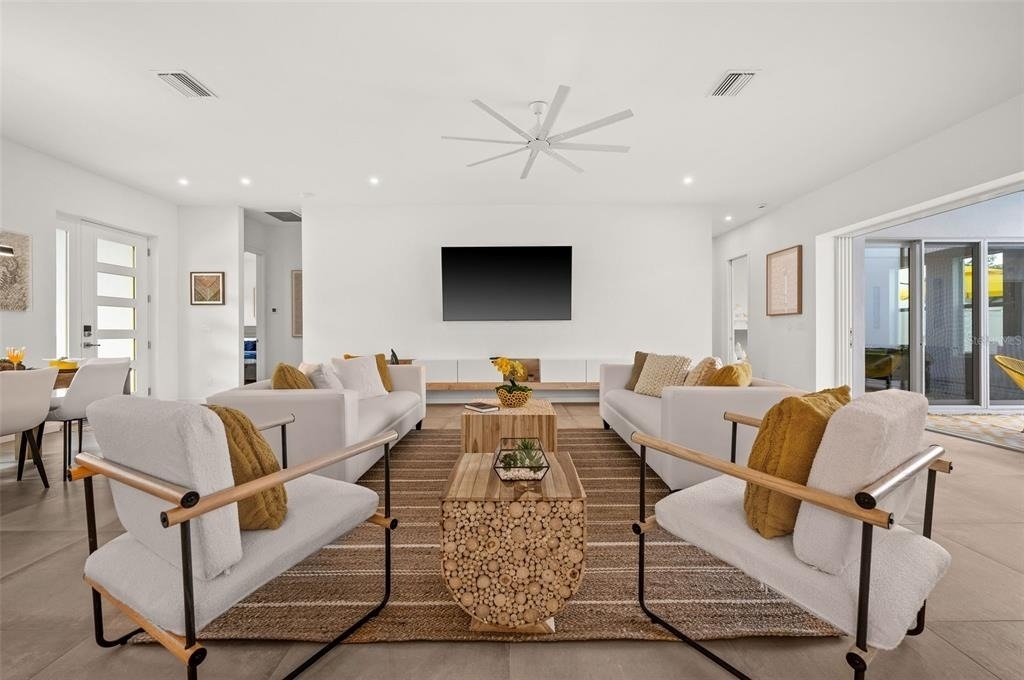 2375 Waldemere Street - Photo 8