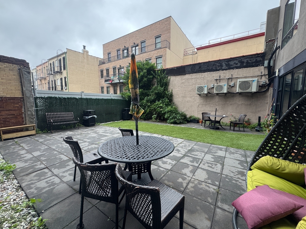 482 Seneca Avenue - Photo 16