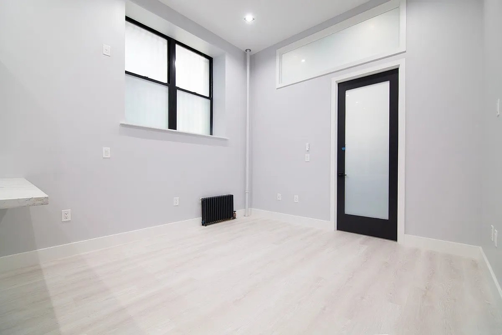 434 West 52nd Street - Photo 1