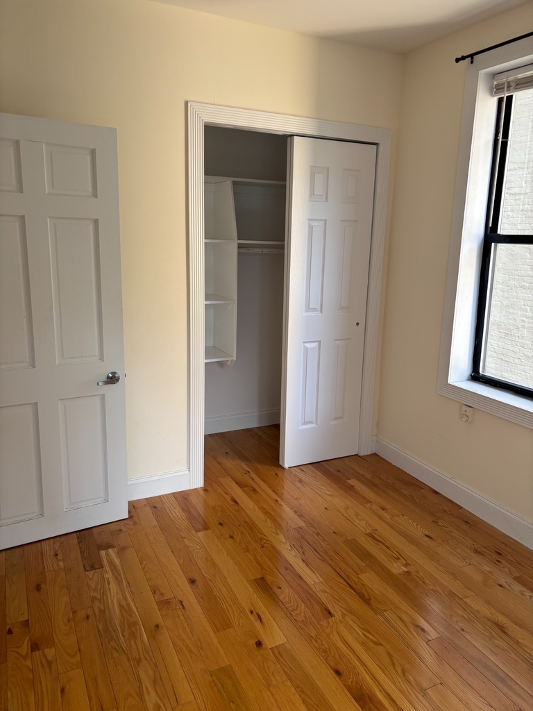 West 170th Street - Photo 7