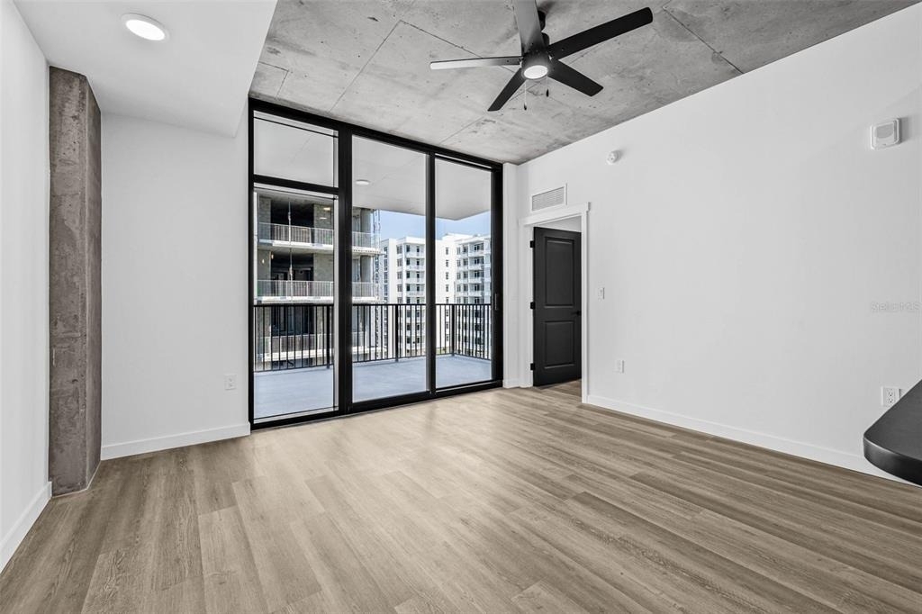 221 Main Street N - Photo 7