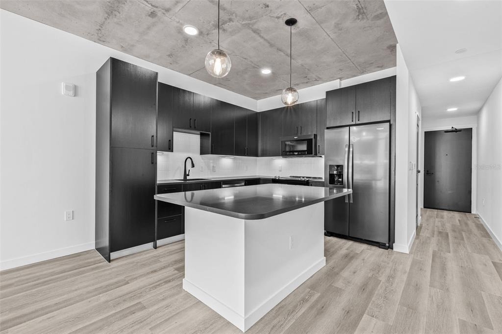 221 Main Street N - Photo 5