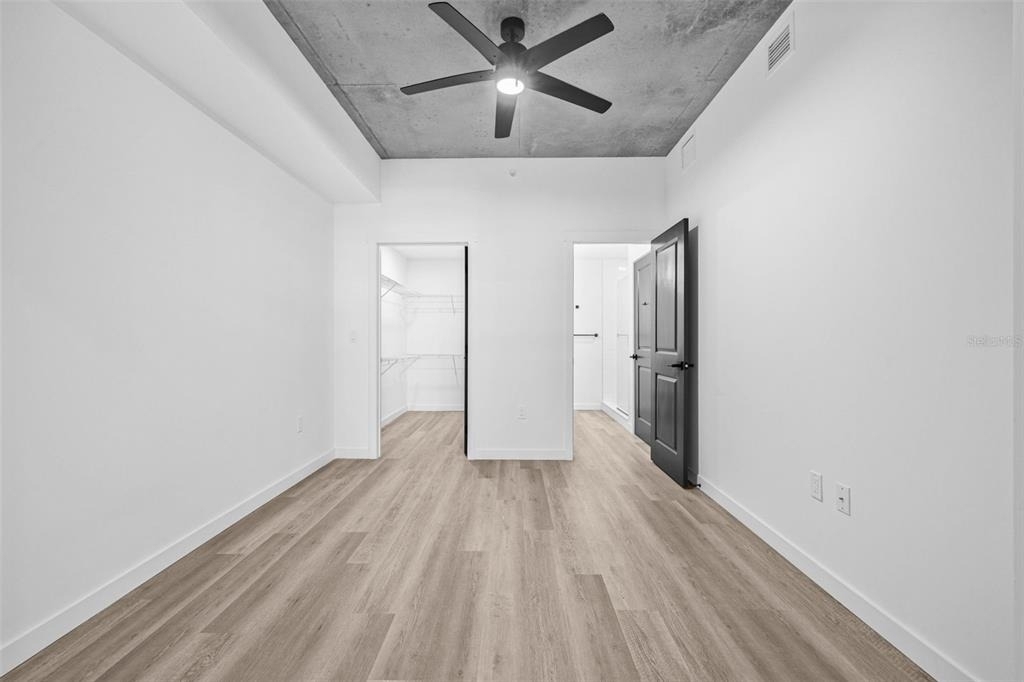 221 Main Street N - Photo 8