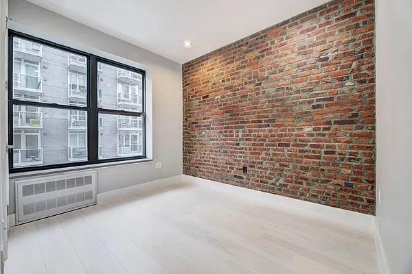 Stanton Street - Photo 3