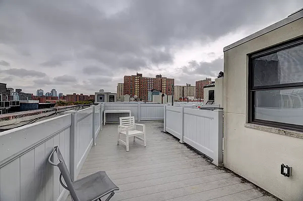 Stanton Street - Photo 1