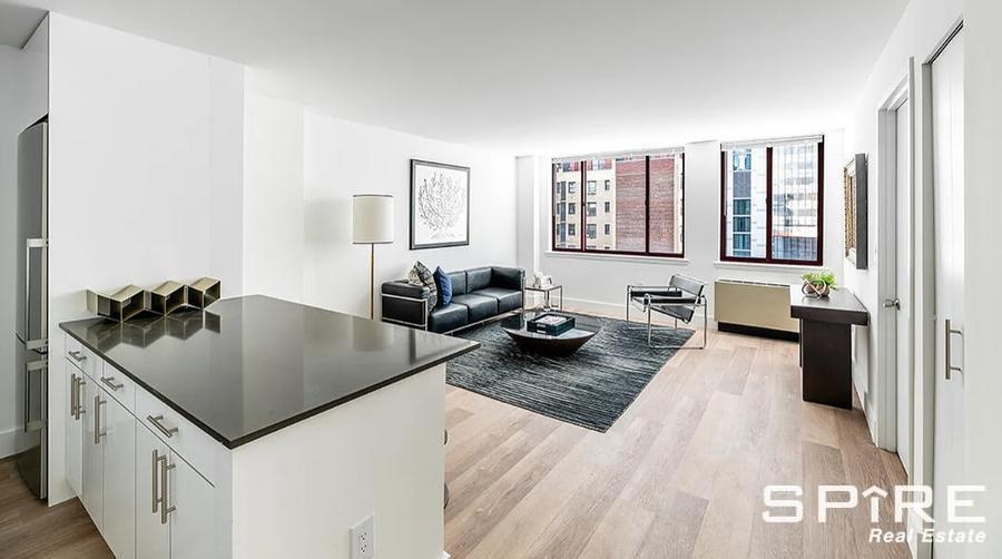 West 35th Street - Photo 1