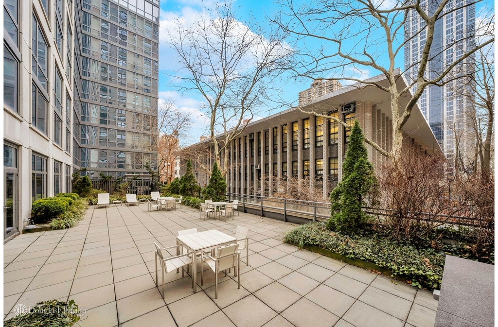 200 W End Ave - Photo 16